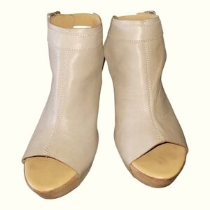 Kork-Ease Caua18 Women's Cream Peep-Toe Wedge Ankle Sandals 9M